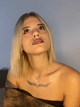 Snapshot of AishaKali chatting on October 9, 2025, 7:50 am AishaKali online show from October 9, 2025, 7:50 am