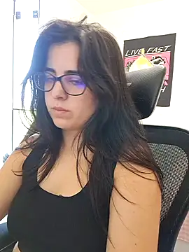 CutteGirl99 online show from October 10, 2025, 1:21 pm