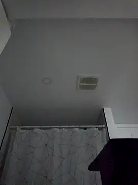 Alxxhot online show from April 6, 2026, 11:22 am