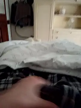 Snapshot of Empi19cm chatting on March 22, 2026, 6:17 am Empi19cm online show from March 22, 2026, 6:17 am