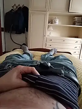 Snapshot of Empi19cm chatting on April 13, 2026, 4:34 pm Empi19cm online show from April 13, 2026, 4:34 pm