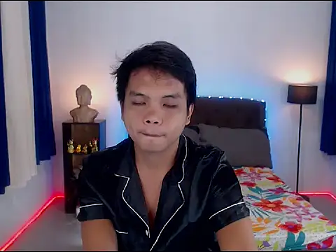 Snapshot of XExtraServiceManX chatting on November 18, 2025, 11:03 am XExtraServiceManX online show from November 18, 2025, 11:03 am