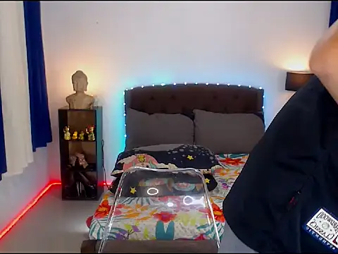 Snapshot of XExtraServiceManX chatting on November 20, 2025, 2:17 pm XExtraServiceManX online show from November 20, 2025, 2:17 pm