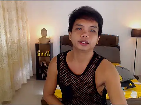 Snapshot of XExtraServiceManX chatting on November 28, 2025, 2:20 pm XExtraServiceManX online show from November 28, 2025, 2:20 pm