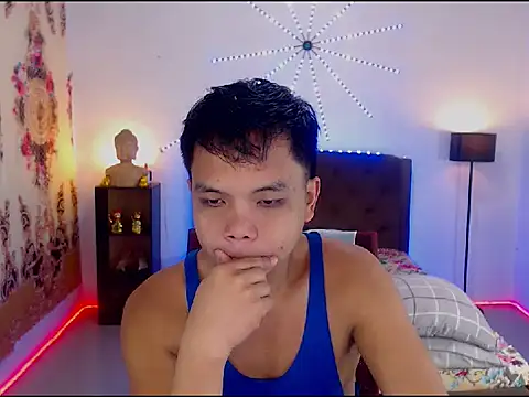 Snapshot of XExtraServiceManX chatting on January 7, 2026, 2:58 am XExtraServiceManX online show from January 7, 2026, 2:58 am