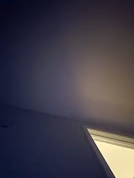 EsDezz88 online show from April 15, 2026, 3:24 am