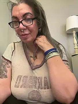 dieseldame1313 online show from January 26, 2025, 10:02 am