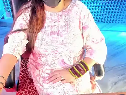 Snapshot of ShylaGill chatting on September 24, 2025, 3:04 pm ShylaGill online show from September 24, 2025, 3:04 pm