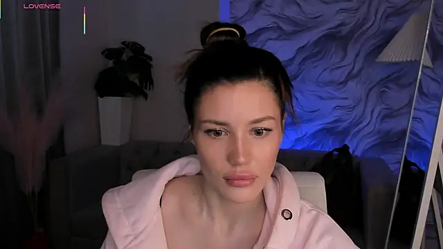 Aria Mila online show from March 26, 2026, 3:01 am