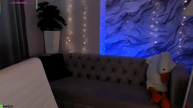 Aria Mila online show from April 20, 2026, 3:20 am