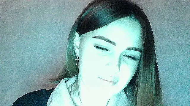 SweetLoraa online show from December 3, 2025, 5:11 pm