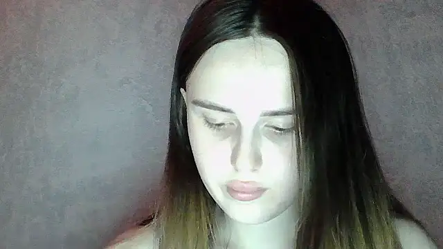 SweetLoraa online show from July 8, 2026, 7:29 pm