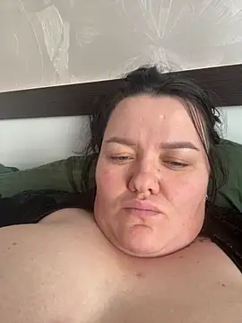 SunnyLeila2101 online show from November 3, 2025, 9:54 am