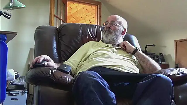 Snapshot of janzer13 chatting on September 24, 2025, 12:41 pm janzer13 online show from September 24, 2025, 12:41 pm