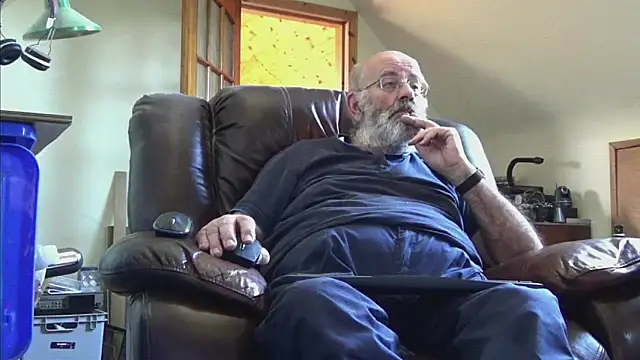 Snapshot of janzer13 chatting on September 25, 2025, 12:53 pm janzer13 online show from September 25, 2025, 12:53 pm