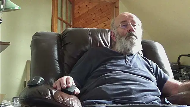 Snapshot of janzer13 chatting on October 9, 2025, 12:36 pm janzer13 online show from October 9, 2025, 12:36 pm