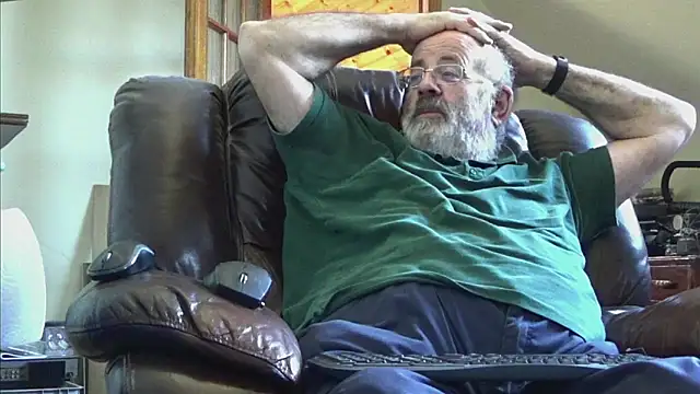 Snapshot of janzer13 chatting on October 19, 2025, 1:12 pm janzer13 online show from October 19, 2025, 1:12 pm