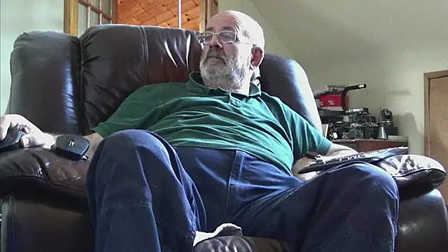 janzer13 online show from February 28, 2026, 2:18 pm