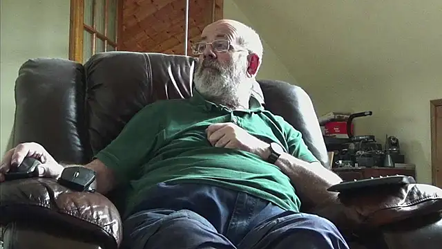 janzer13 online show from April 10, 2026, 1:38 pm