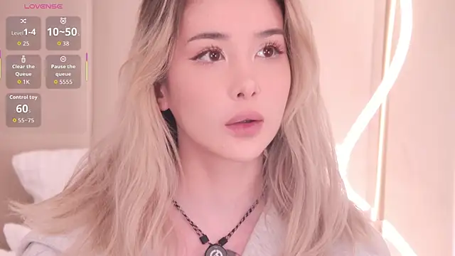 Nesolla online show from February 19, 2026, 7:43 pm