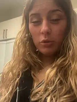 shokatt666 online show from January 11, 2026, 9:42 pm