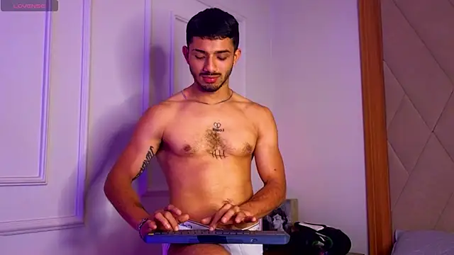 ArturoCardona  online show from January 16, 2026, 2:15 am