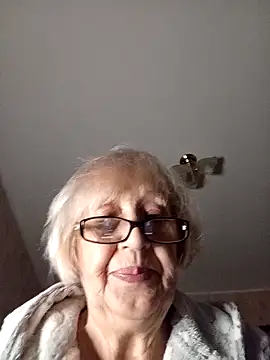 Snapshot of Anatolia5961 chatting on March 4, 2026, 2:17 am Anatolia5961 online show from March 4, 2026, 2:17 am