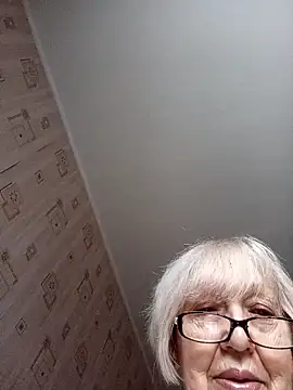 Snapshot of Anatolia5961 chatting on March 4, 2026, 2:23 pm Anatolia5961 online show from March 4, 2026, 2:23 pm