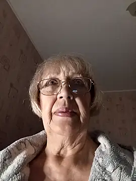 Snapshot of Anatolia5961 chatting on April 1, 2026, 1:39 am Anatolia5961 online show from April 1, 2026, 1:39 am