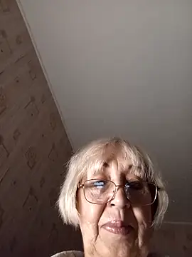 Snapshot of Anatolia5961 chatting on April 12, 2026, 1:32 am Anatolia5961 online show from April 12, 2026, 1:32 am