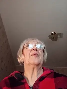 Snapshot of Anatolia5961 chatting on April 14, 2026, 3:29 pm Anatolia5961 online show from April 14, 2026, 3:29 pm