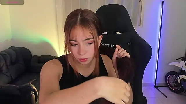 Aishelyng online show from November 27, 2025, 4:03 am