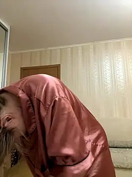 SunshineEmma online show from September 30, 2025, 6:46 pm