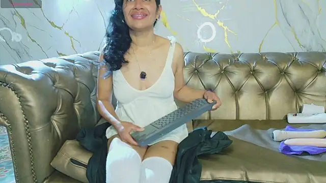 Vanessa 7  online show from January 10, 2026, 5:04 pm