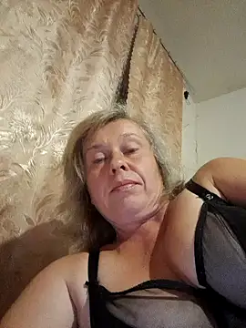 Snapshot of Catherine372311 chatting on September 15, 2025, 8:20 pm Catherine372311 online show from September 15, 2025, 8:20 pm