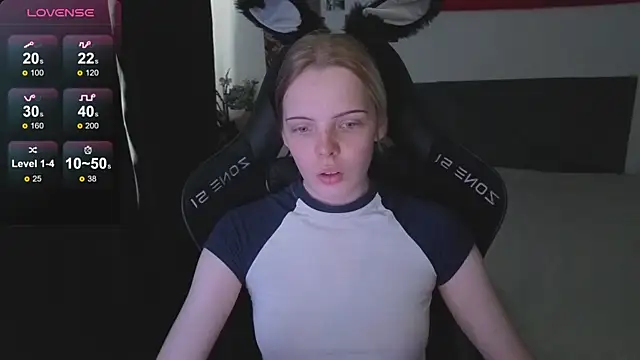 Luna Navy online show from November 10, 2025, 9:08 am