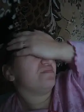 Romashka33011 online show from November 17, 2025, 7:58 am