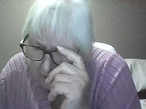 Alexia64231 online show from September 21, 2025, 3:19 am
