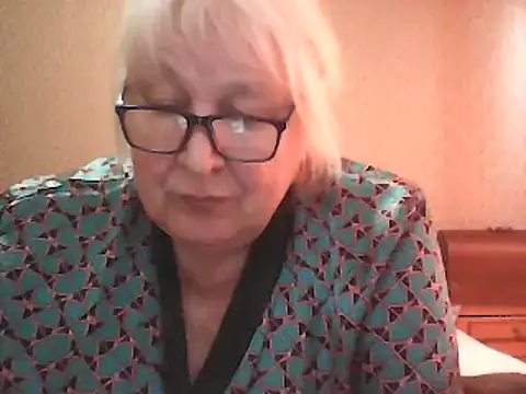 Alexia64231 online show from October 7, 2025, 5:26 am