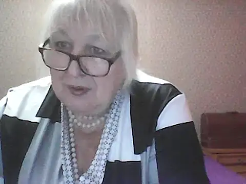 Alexia64231 online show from October 17, 2025, 4:04 am
