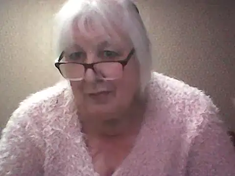 Alexia64231 online show from December 17, 2025, 6:36 pm