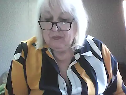 Snapshot of Alexia64231 chatting on March 11, 2026, 4:40 am Alexia64231 online show from March 11, 2026, 4:40 am