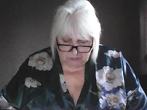 Snapshot of Alexia64231 chatting on March 19, 2026, 8:29 am Alexia64231 online show from March 19, 2026, 8:29 am