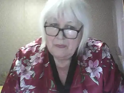 Snapshot of Alexia64231 chatting on April 1, 2026, 2:25 pm Alexia64231 online show from April 1, 2026, 2:25 pm