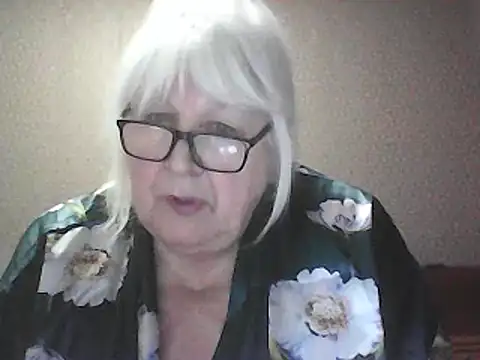Snapshot of Alexia64231 chatting on April 22, 2026, 3:02 pm Alexia64231 online show from April 22, 2026, 3:02 pm