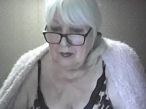 Snapshot of Alexia64231 chatting on April 26, 2026, 2:48 pm Alexia64231 online show from April 26, 2026, 2:48 pm