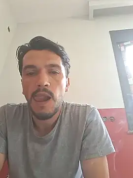 bisexsualman online show from June 16, 2026, 8:17 am