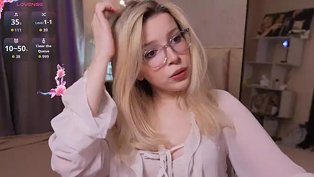 peachii meow online show from April 17, 2026, 4:32 pm