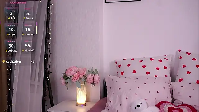 SusannaScholler online show from March 18, 2026, 10:02 pm