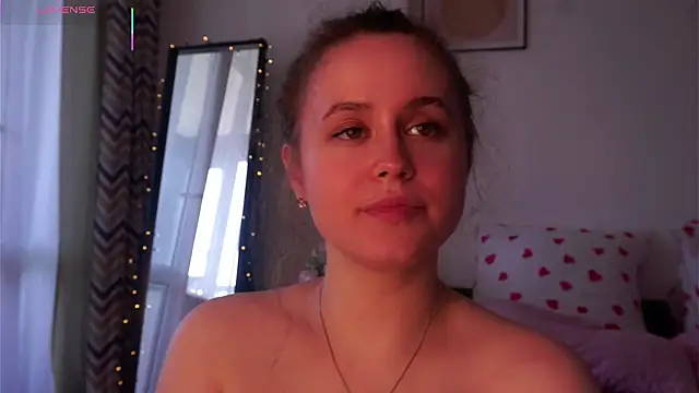 Snapshot of SusannaScholler chatting on June 5, 2026, 6:52 am SusannaScholler online show from June 5, 2026, 6:52 am